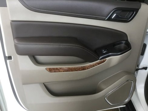 Used 2018 Chevrolet Suburban Premier image 8