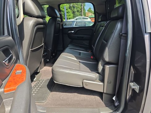 Used 2011 Chevrolet Silverado 3500 LTZ image 28