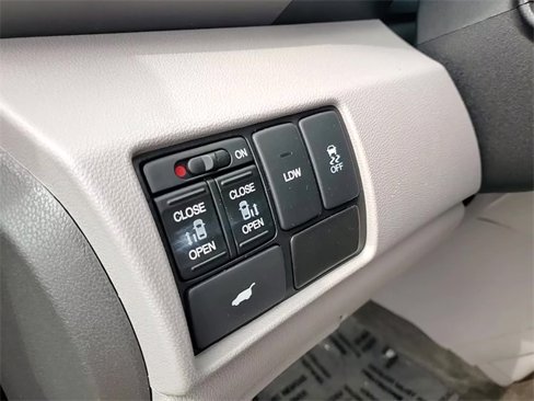 Used 2016 Honda Odyssey EX-L image 11