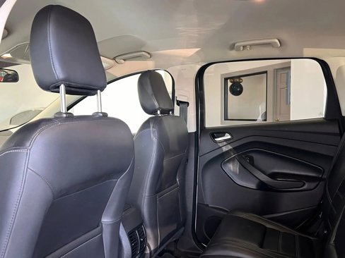 Used 2019 Ford Escape SEL image 26