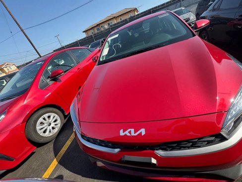 Used 2022 Kia Forte LXS image 3