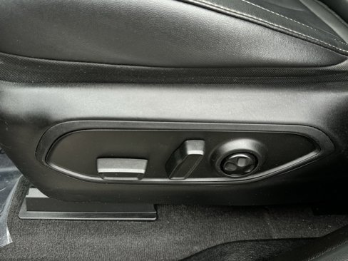 Used 2022 Jeep Grand Cherokee Limited image 19