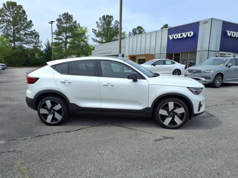 Certified 2023 Volvo C40 P8 Recharge Ultimate image 2