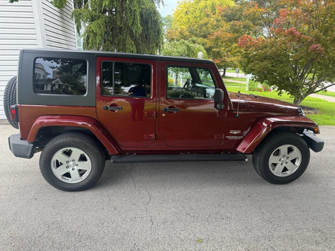 Used 2010 Jeep Wrangler Unlimited Sahara w/ Mopar Chrome Edition Group image 9
