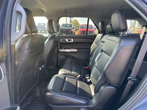 Used 2021 Ford Explorer XLT w/ Equipment Group 202A image 9