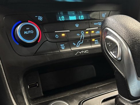 Used 2017 Ford Focus SE image 24
