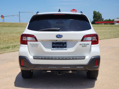 Used 2018 Subaru Outback 3.6R Touring image 9