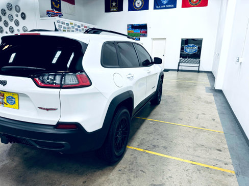 Used 2022 Jeep Cherokee Trailhawk w/ Sun, Sound & Nav Group image 23