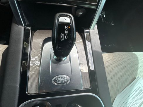 Used 2020 Land Rover Discovery Sport SE R-Dynamic image 28