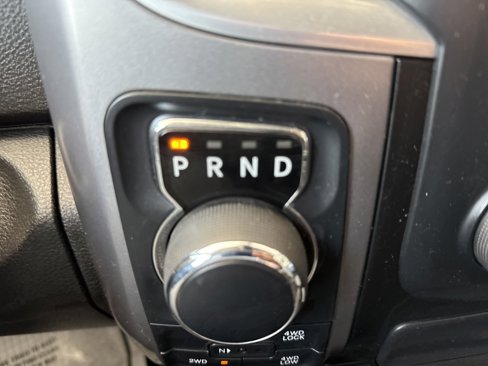 Used 2022 RAM 1500 Classic SLT image 27