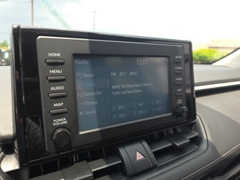 Used 2019 Toyota RAV4 XLE image 21