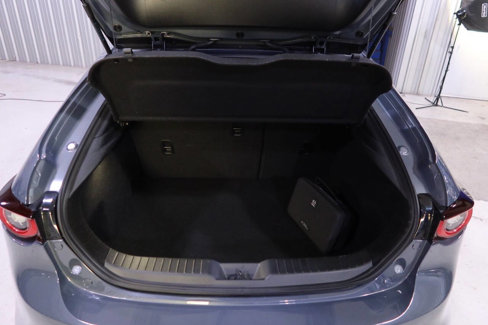 Used 2023 MAZDA MAZDA3 s image 28