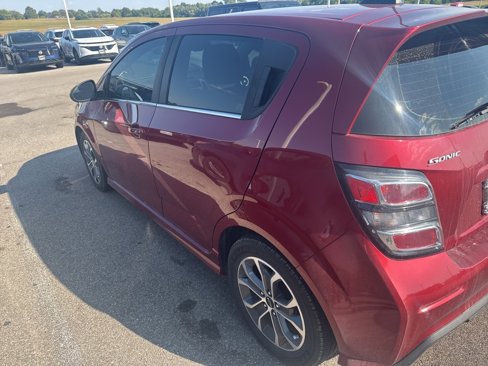 Used 2019 Chevrolet Sonic LT w/ Convenience Package image 3