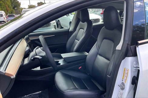 Used 2022 Tesla Model 3 Long Range image 8