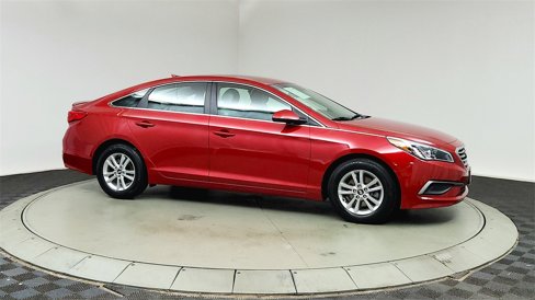 Used 2017 Hyundai Sonata SE w/ Cargo Package image 8