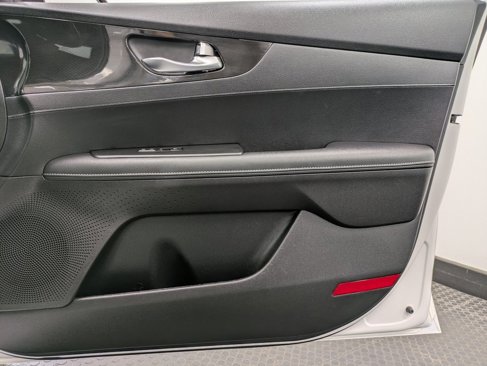 Used 2023 Kia Forte GT-Line w/ GT-Line Technology Package image 27