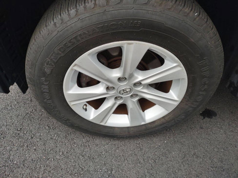 Used 2013 Toyota Highlander SE image 35