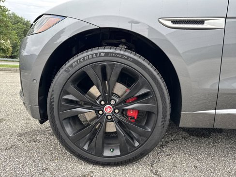 Used 2017 Jaguar F-PACE S image 8