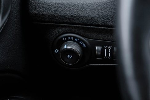 Used 2019 Jeep Compass Latitude image 31
