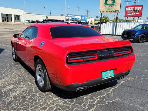 Used 2022 Dodge Challenger SXT image 5