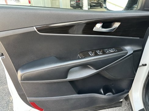 Used 2020 Kia Sorento AWD V6 image 11