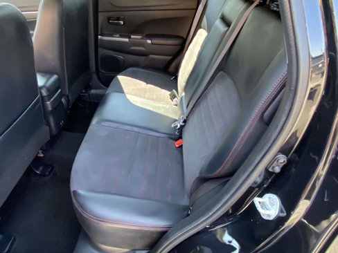 Used 2024 Mitsubishi Outlander Sport SE image 4