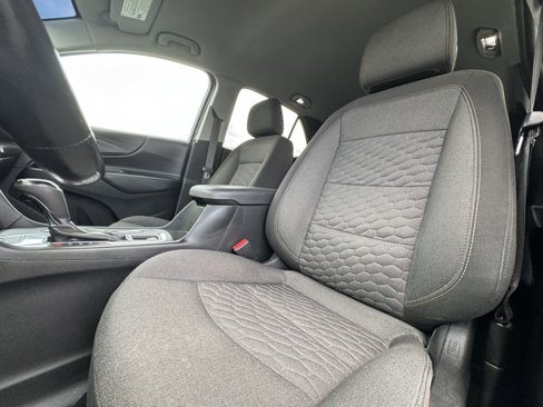 Used 2020 Chevrolet Equinox LT image 16