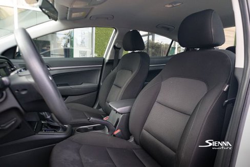 Used 2018 Hyundai Elantra SE image 13