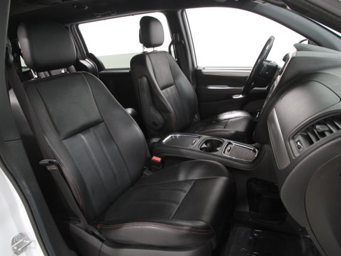 Used 2018 Dodge Grand Caravan GT image 19