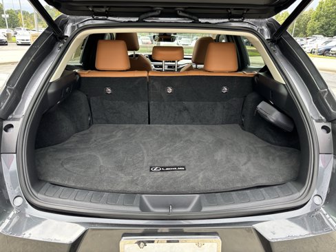 Used 2022 Lexus UX 250h w/ Premium Package image 35
