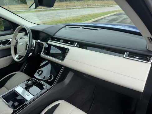Used 2020 Land Rover Range Rover Velar R-Dynamic S image 27