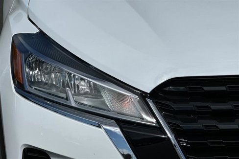 New 2025 Nissan Kicks Play S image 28