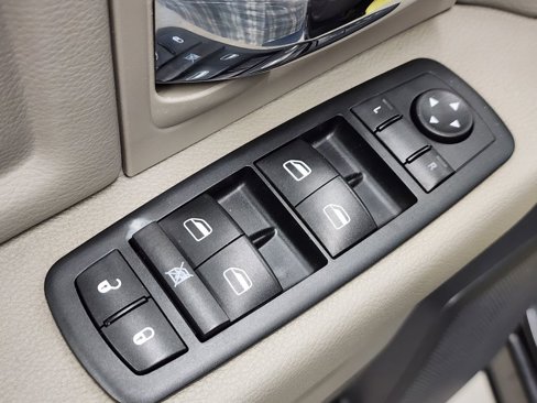 Used 2011 RAM 1500 Big Horn image 18