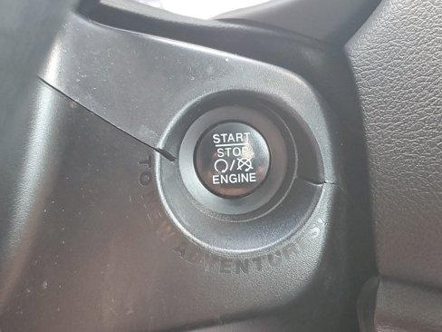Used 2016 Jeep Renegade Latitude image 19
