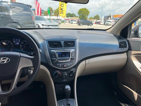 Used 2015 Hyundai Accent GLS image 18