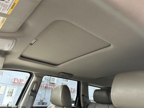 Used 2005 Jeep Grand Cherokee Limited image 12