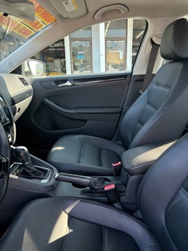 Used 2016 Volkswagen Jetta SEL w/ Lighting Package image 9