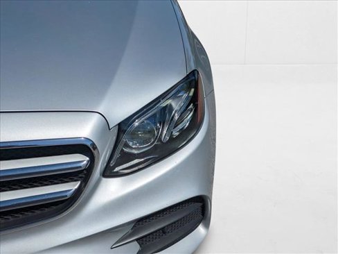 Used 2019 Mercedes-Benz E 300 image 3