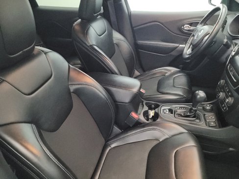 Used 2019 Jeep Cherokee Latitude Plus image 21