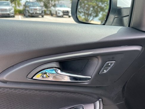 Used 2023 Chevrolet Malibu LT image 12