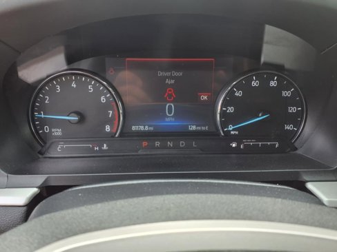 Used 2022 Ford Explorer XLT image 28