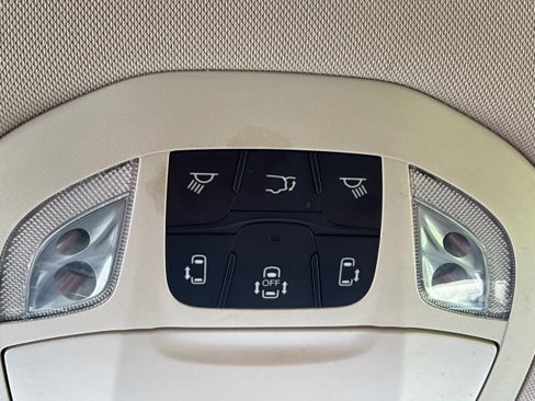 Used 2020 Chrysler Pacifica Touring-L image 20
