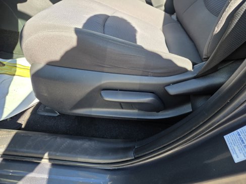 Used 2019 Toyota RAV4 LE image 12