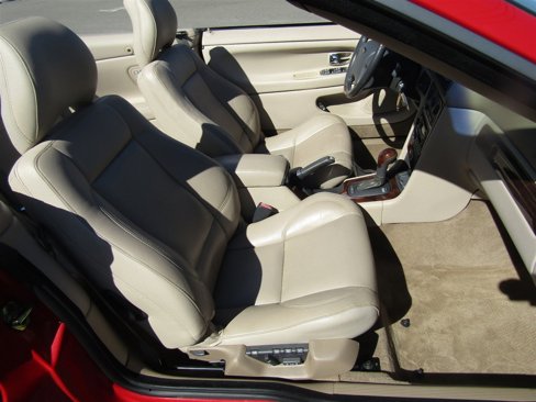 Used 2004 Volvo C70 LT image 25