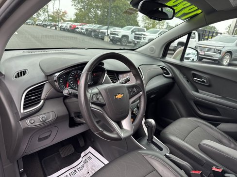 Used 2022 Chevrolet Trax LT w/ Sport Edition image 20