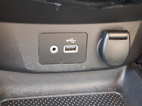 Used 2018 Nissan Rogue SV image 23