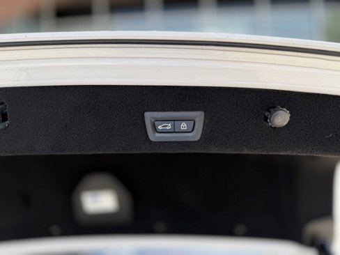 Used 2018 BMW 750i image 31