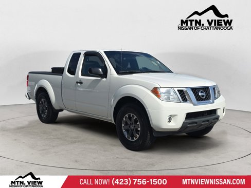 Used 2015 Nissan Frontier Desert Runner image 2