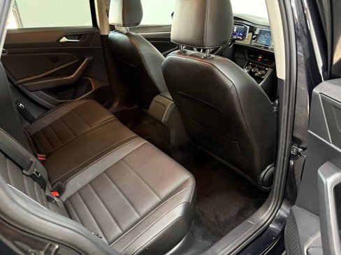 Used 2022 Volkswagen Jetta SE image 36