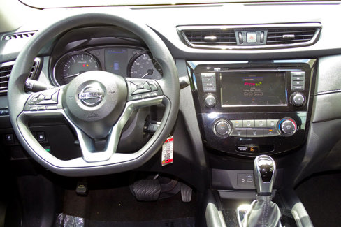 Used 2020 Nissan Rogue S image 18